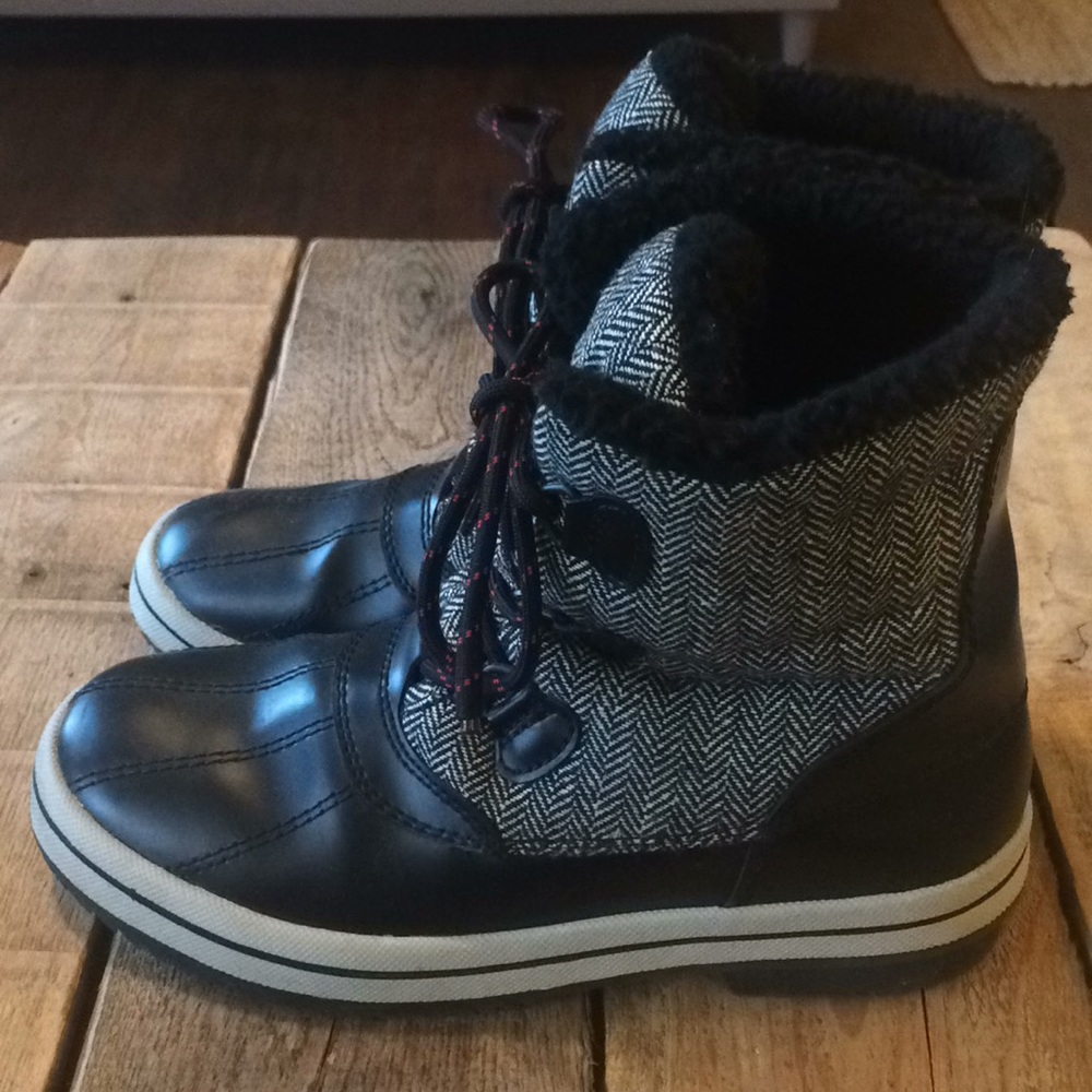 Merona Women’s Faux Fur Lines Boots